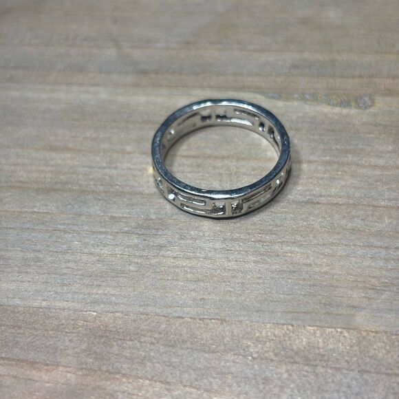 New! Greek Key Silver Tone Ring Size 7.5 Costume Jewelry Hypoallergenic - Picture 3 of 5